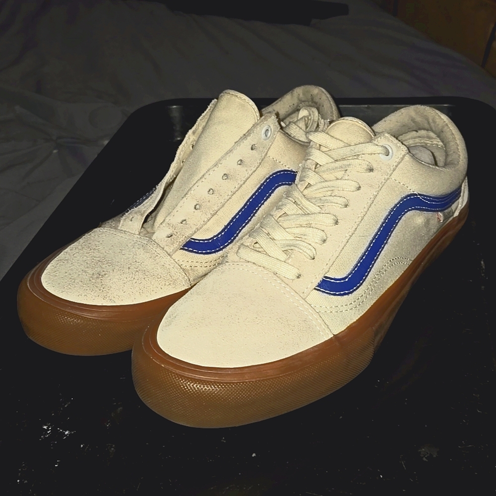 Vans off the wall sneakers  , Size 10